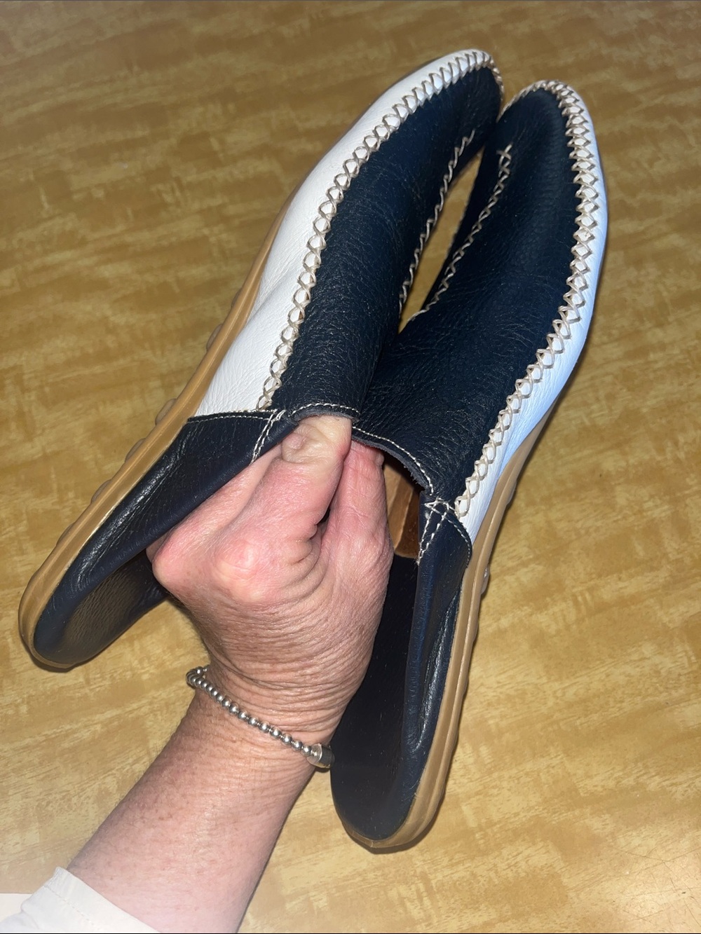 Vera Gomma Navy and White Slip-On Leather Mule with Contrast Stitching - Picture 6 of 14